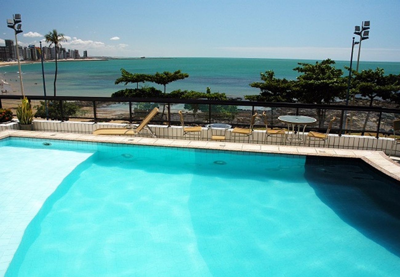 Apartamento em Fortaleza - Blue Home Fortaleza | Apartamento com Cama Casal à beira mar, com arrumação e 01 vaga de estacionamento - by Migro Home
